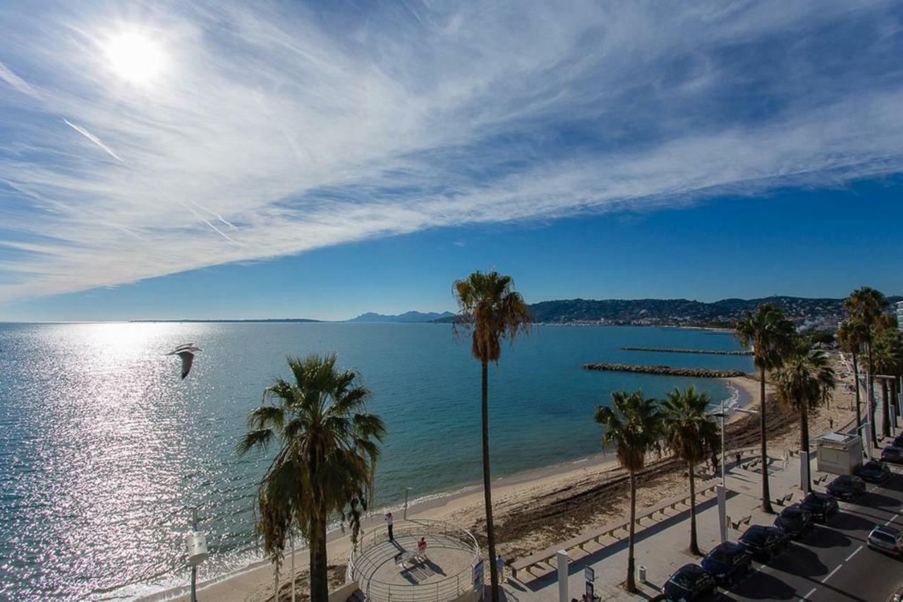 Stylish White And Red Apartments Juan-les-Pins Exterior foto